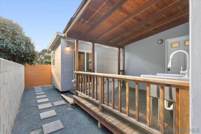 2303 Poinsettia Dr, San Diego, CA 92106