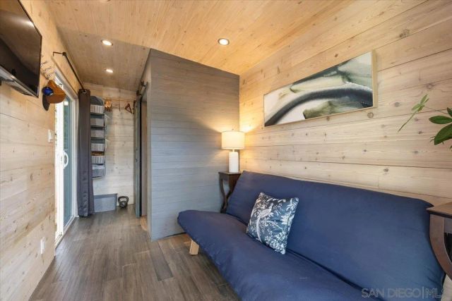 2303 Poinsettia Dr, San Diego, CA 92106