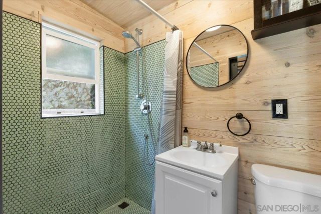 2303 Poinsettia Dr, San Diego, CA 92106