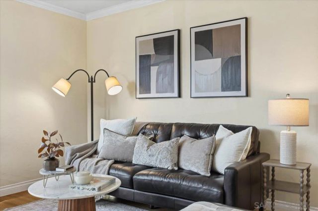 2303 Poinsettia Dr, San Diego, CA 92106