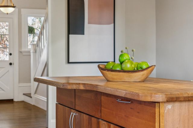 2526 12Th Ave, Oakland, CA 94606