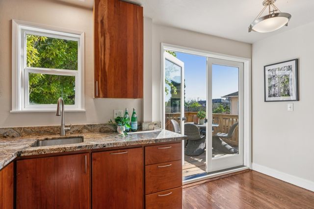 2526 12Th Ave, Oakland, CA 94606