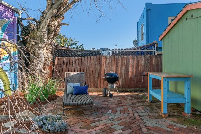 2526 12Th Ave, Oakland, CA 94606