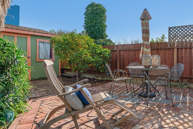 2526 12Th Ave, Oakland, CA 94606