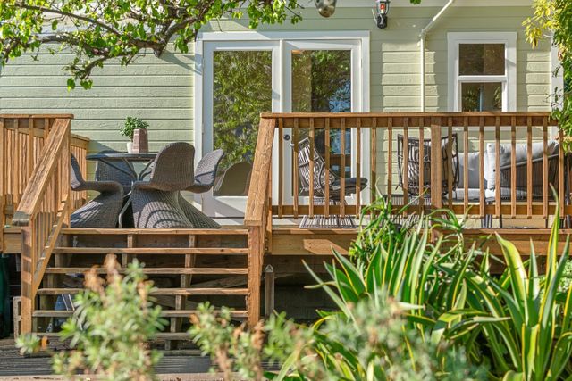 2526 12Th Ave, Oakland, CA 94606