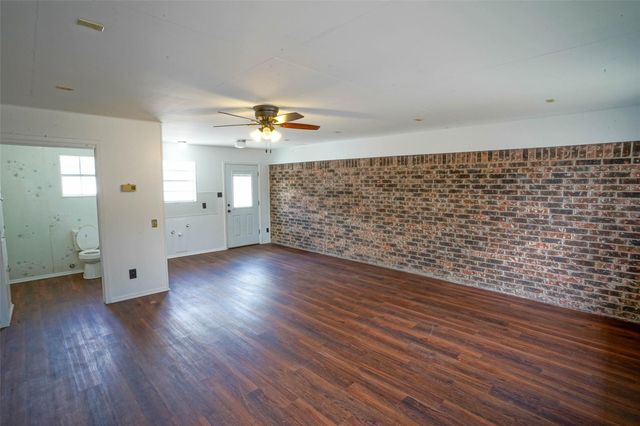 15290 State Highway 30, Anderson, TX 77830