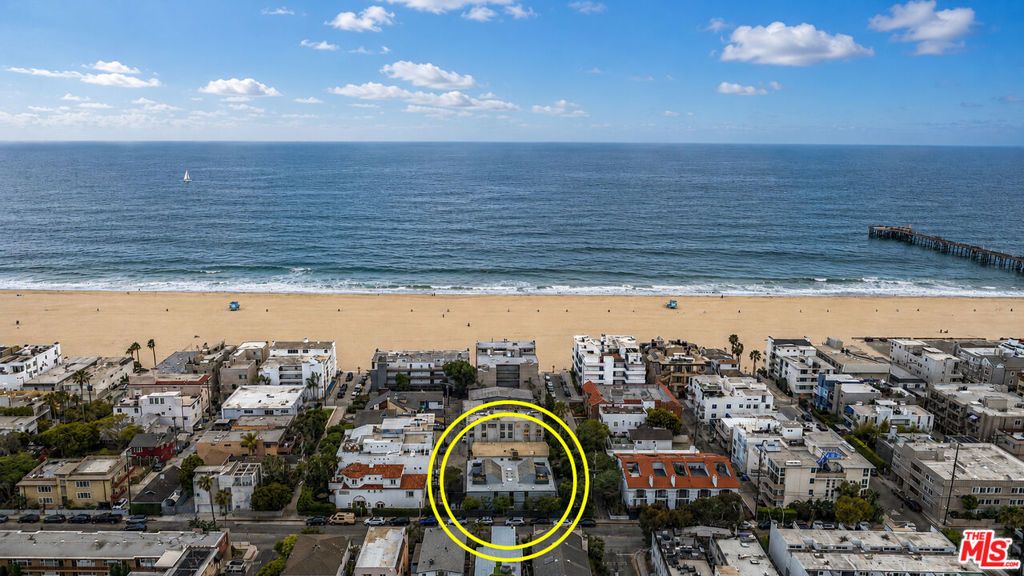 Image 2 of property listing at 3607 Pacific Avenue, Marina Del Rey, CA 90292
