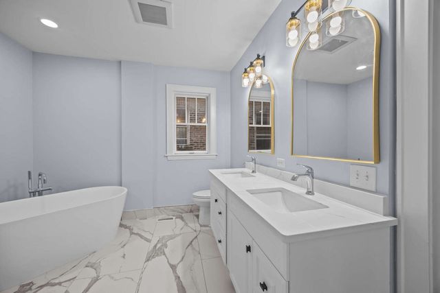 1101 S OAK PARK Avenue, Oak Park, IL 60304