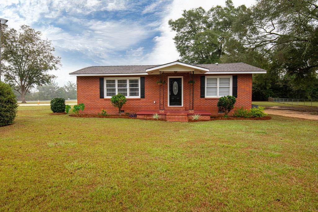 404 N John Street, New Brockton, AL 36351