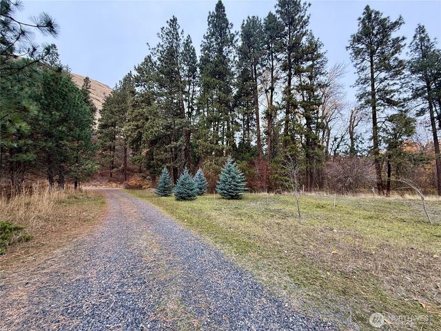 435 S Touchet Road, Dayton, WA 99328