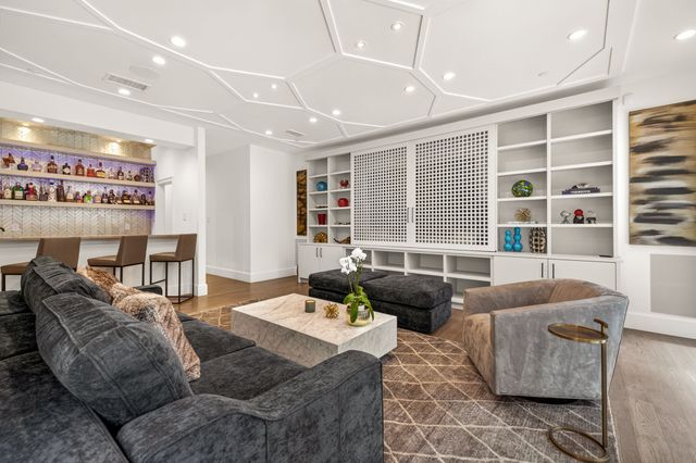 5205 Royal Lane, Dallas, TX 75229