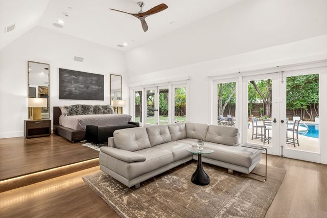 5205 Royal Lane, Dallas, TX 75229