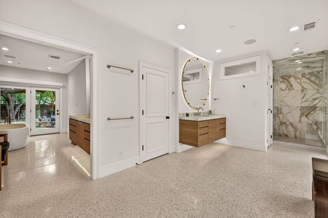 5205 Royal Lane, Dallas, TX 75229