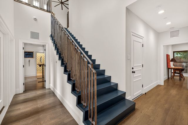 5205 Royal Lane, Dallas, TX 75229