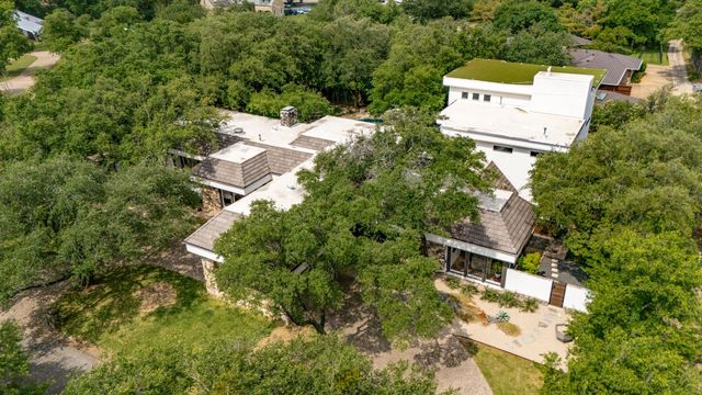 5205 Royal Lane, Dallas, TX 75229