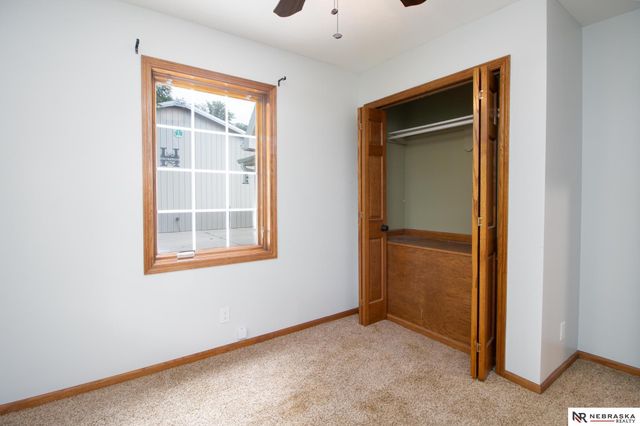 1540 Hartline Lane, Omaha, NE 68112