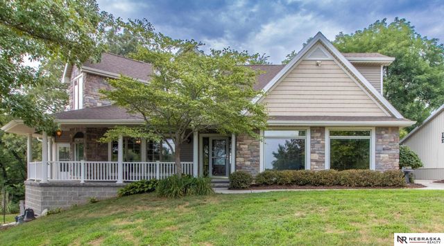 1540 Hartline Lane, Omaha, NE 68112