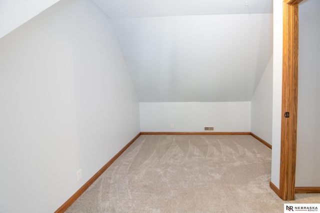 1540 Hartline Lane, Omaha, NE 68112