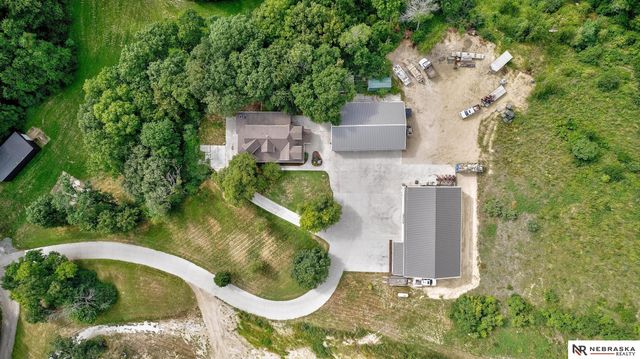 1540 Hartline Lane, Omaha, NE 68112