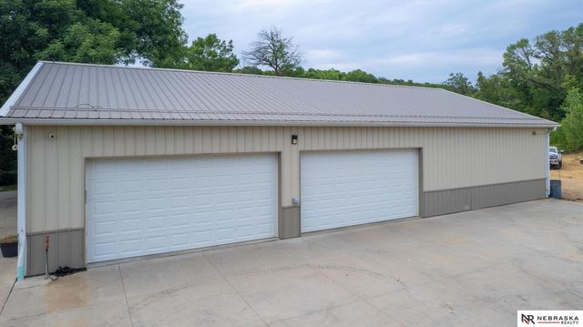 1540 Hartline Lane, Omaha, NE 68112