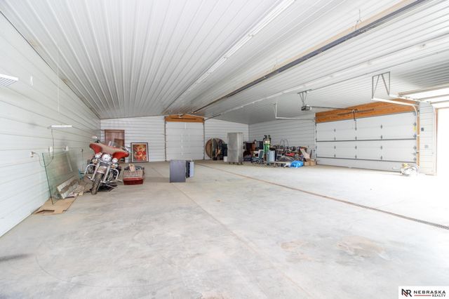 1540 Hartline Lane, Omaha, NE 68112