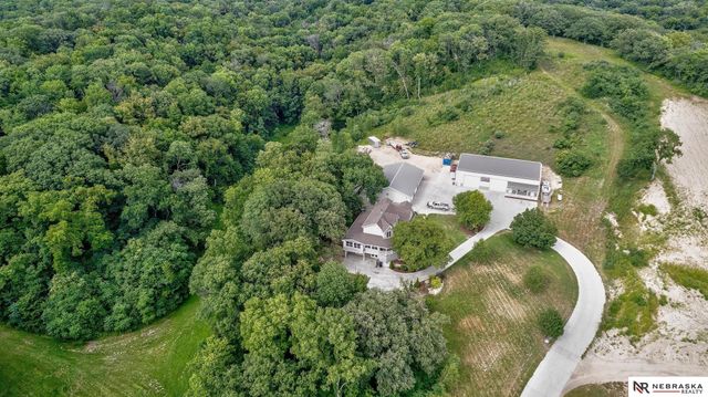 1540 Hartline Lane, Omaha, NE 68112
