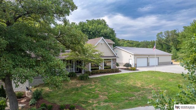 1540 Hartline Lane, Omaha, NE 68112