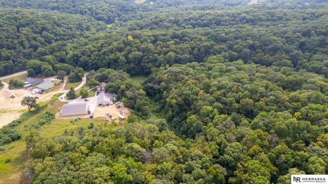 1540 Hartline Lane, Omaha, NE 68112