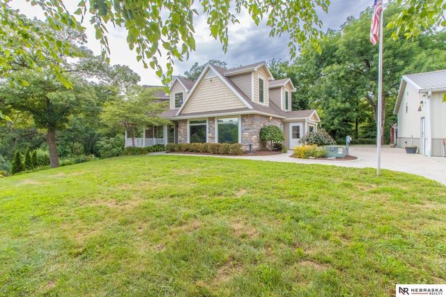 1540 Hartline Lane, Omaha, NE 68112