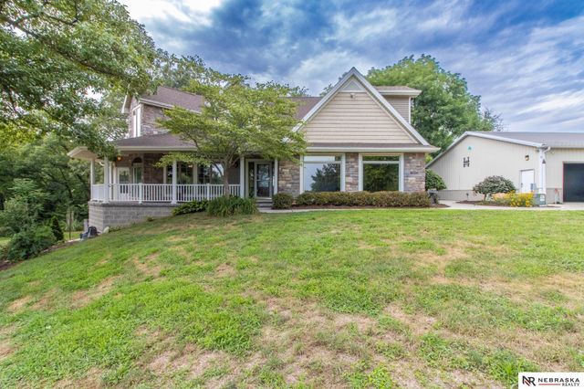 1540 Hartline Lane, Omaha, NE 68112