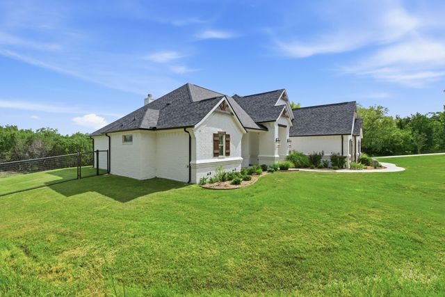100 Cedar Mountain Drive, Weatherford, TX 76085