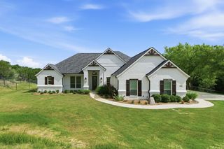 100 Cedar Mountain Drive, Weatherford, TX 76085
