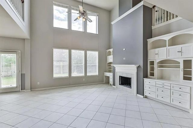 13002 Misty Bay Ln, Pearland, TX 77584