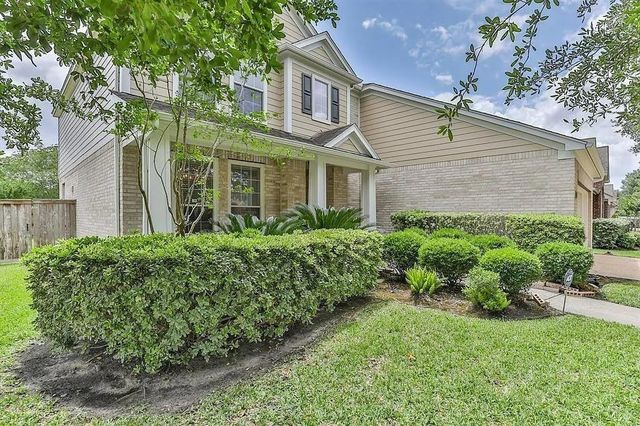 13002 Misty Bay Ln, Pearland, TX 77584
