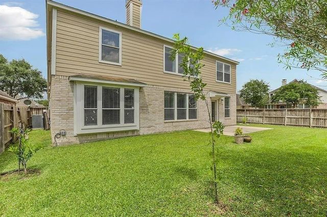 13002 Misty Bay Ln, Pearland, TX 77584