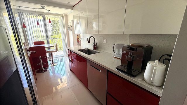 290 174th Street 611, Sunny Isles Beach, FL 33160