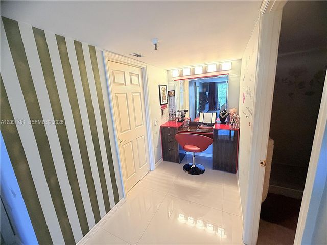 290 174th Street 611, Sunny Isles Beach, FL 33160
