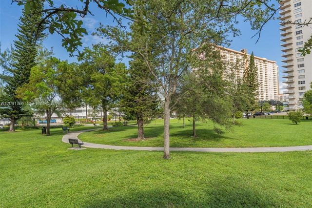 290 174th Street 611, Sunny Isles Beach, FL 33160