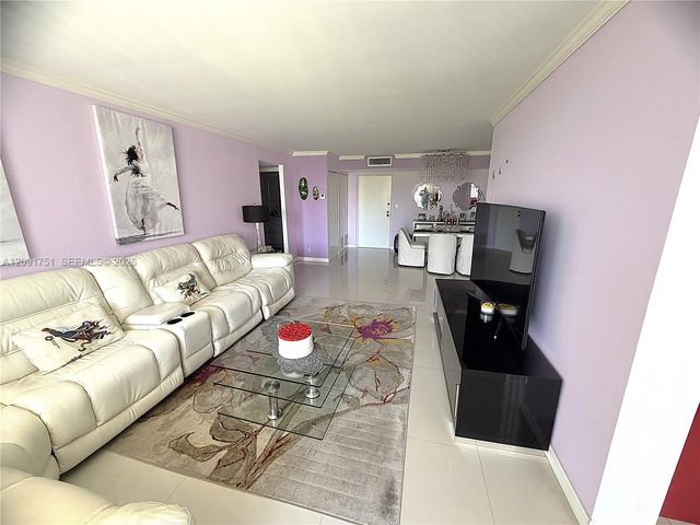 290 174th Street 611, Sunny Isles Beach, FL 33160