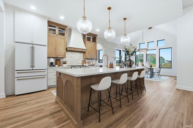 1927 Burnt Lake Drive, Fort Wayne, IN 46814