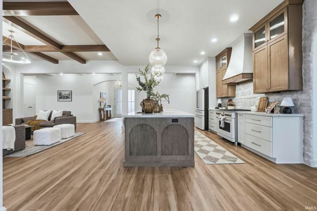 1927 Burnt Lake Drive, Fort Wayne, IN 46814