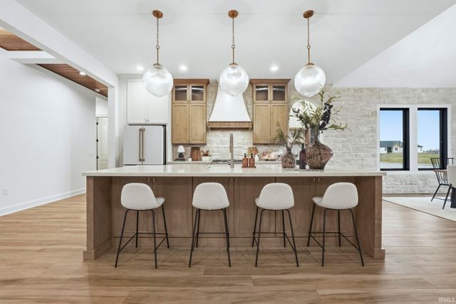 1927 Burnt Lake Drive, Fort Wayne, IN 46814