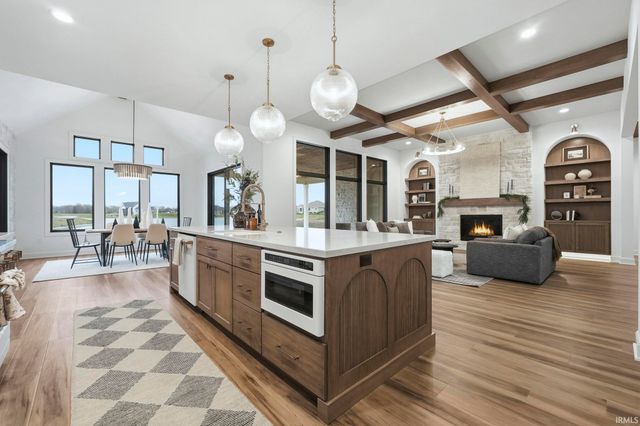 1927 Burnt Lake Drive, Fort Wayne, IN 46814