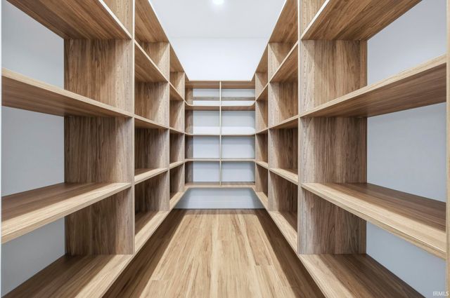 1927 Burnt Lake Drive, Fort Wayne, IN 46814