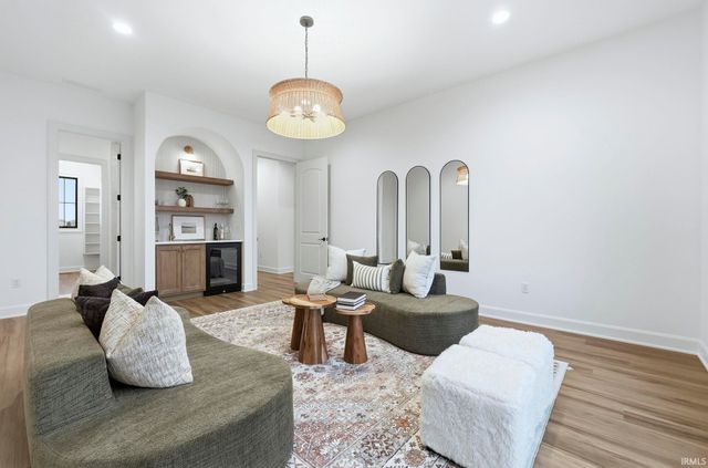 1927 Burnt Lake Drive, Fort Wayne, IN 46814