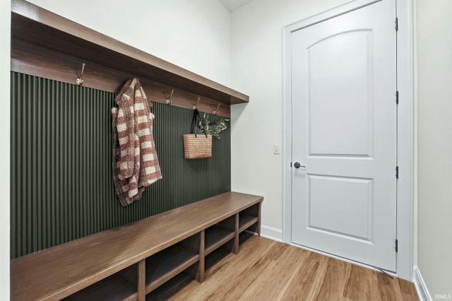 1927 Burnt Lake Drive, Fort Wayne, IN 46814