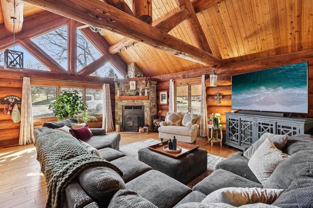 W10124 Giese Lane, Portage, WI 53901