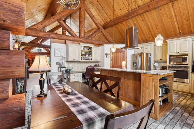 W10124 Giese Lane, Portage, WI 53901