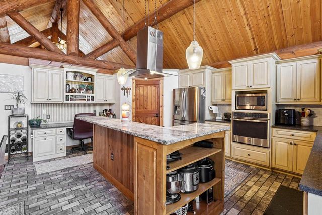 W10124 Giese Lane, Portage, WI 53901