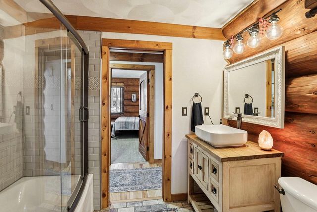 W10124 Giese Lane, Portage, WI 53901